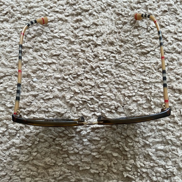 Round frame Sunglasses - Picture 2 of 9